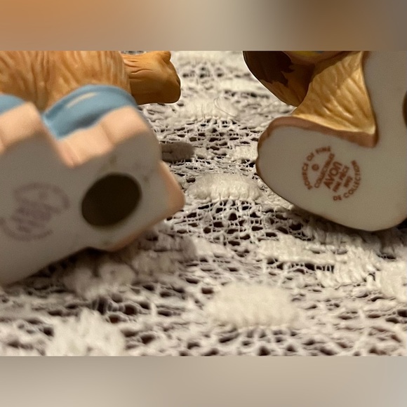 Vintage Avon Bear Figurines - Picture 8 of 8